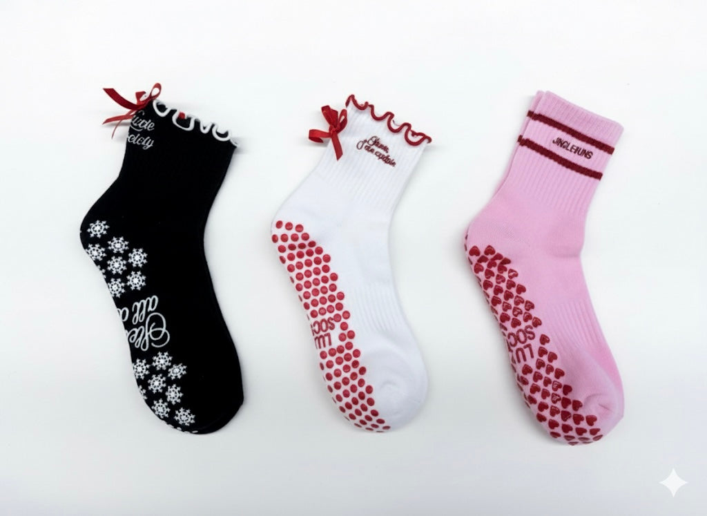 🤍 SANTA, I CAN EXPLAIN – White Holiday Grip Socks