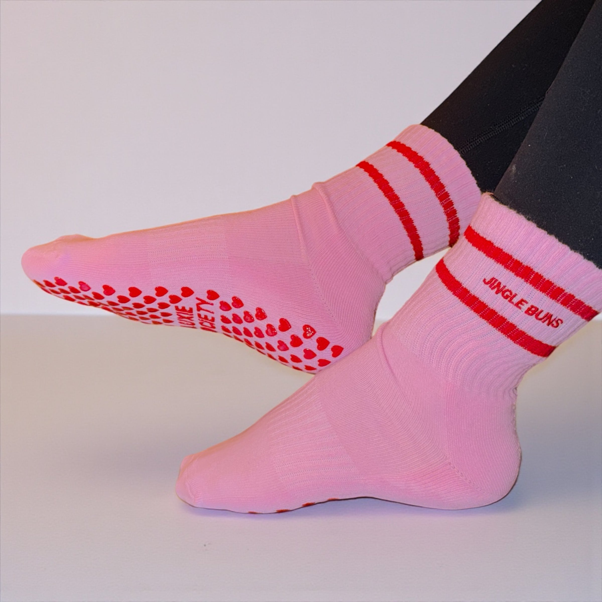 ๐ JINGLE BUNS โ Pink Holiday Grip Crew Socks