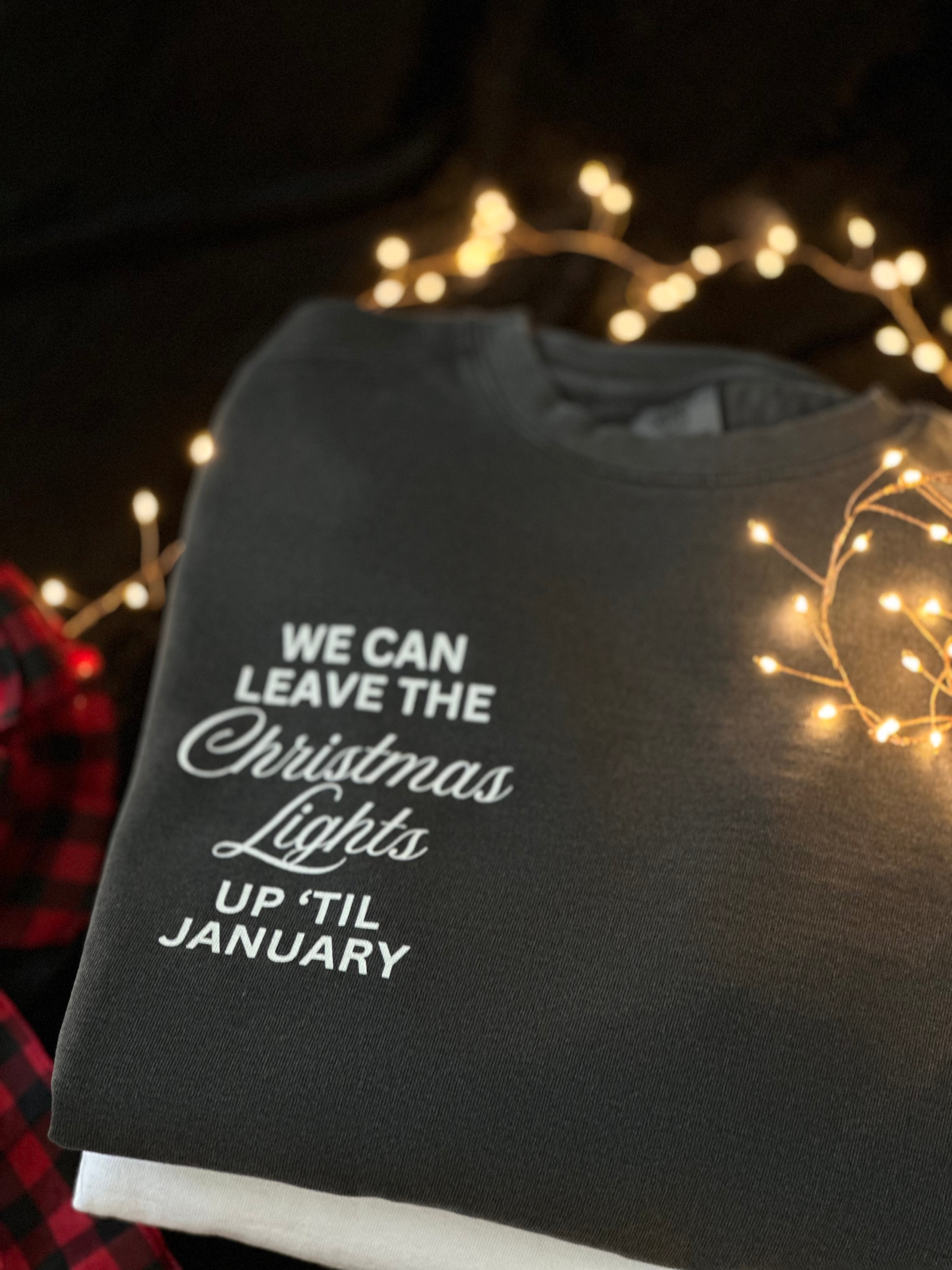 CHRISTMAS LIGHTS COMFORT COLORS SWEATSHIRT | Swifts Sweatshirt