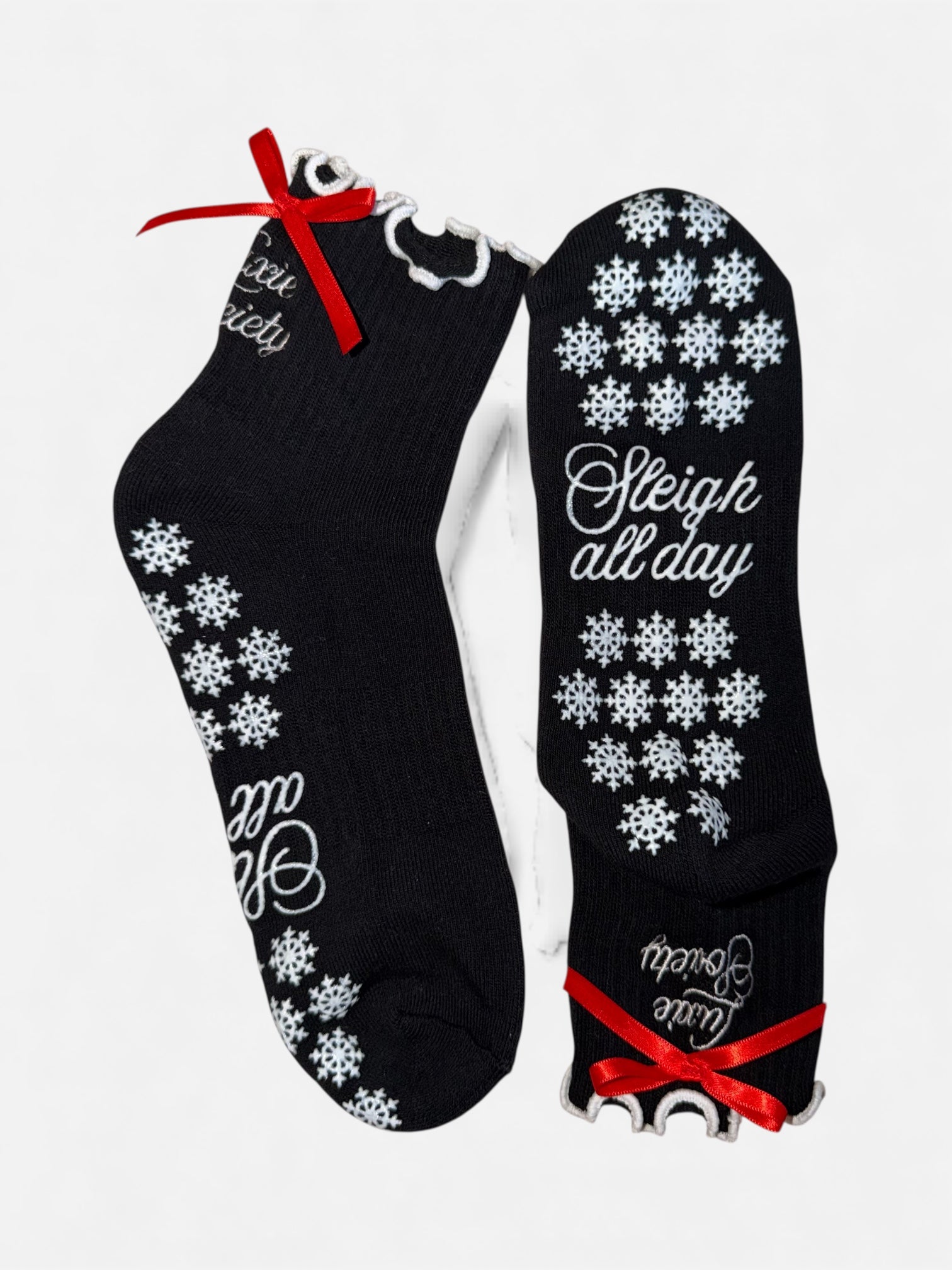 🖤 SLEIGH ALL DAY – Black Holiday Grip Socks